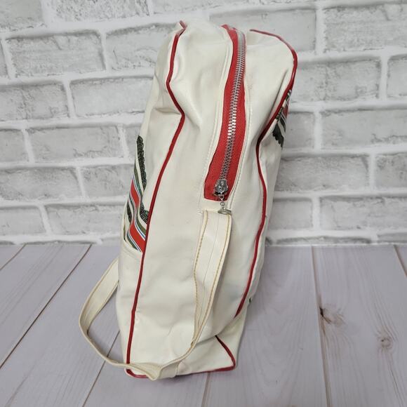 Vintage TWA White Carry-on with Matching Travel Pouch with Contents - Picture 3 of 14